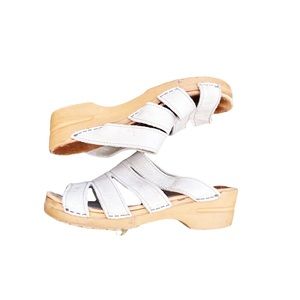 Dansko Beige Leather Sandals Slip-On Open Toe Women's Size 39 Patent 0060240